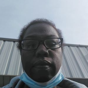 Meet your Posher, Ameka